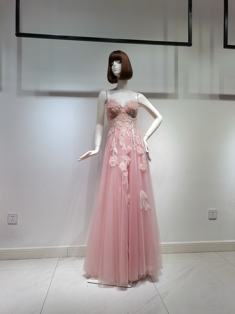 Elegant Pink Lace Appliqué Tulle Evening Dress
